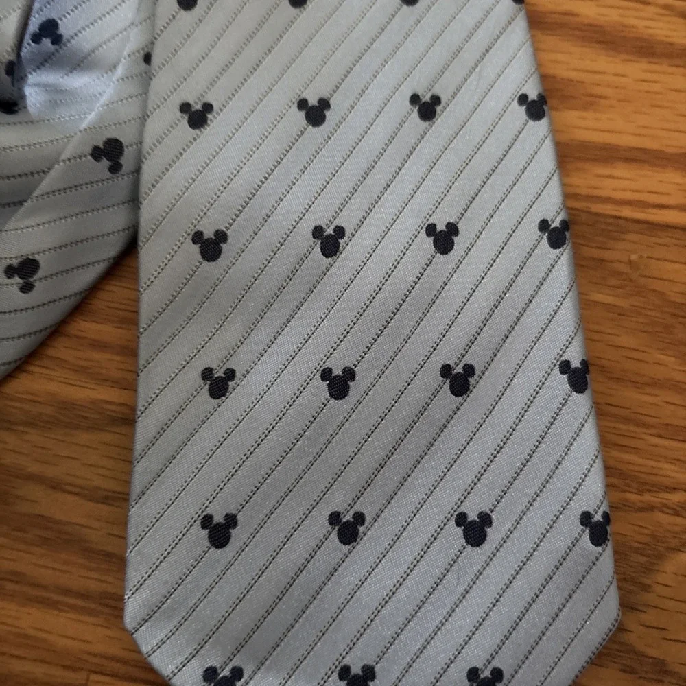 Disney Park Mickey Mouse Striped Blue Icon Mens Stripe Necktie 100% Silk Tie NWT